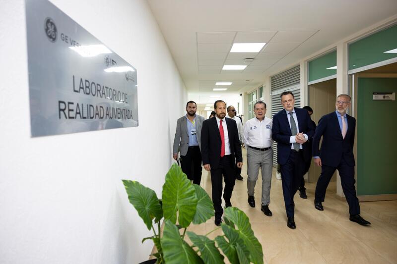 Querétaro fortalece la educación tecnológica con nuevo Laboratorio de Realidad Inmersiva en la UTEQ Borrador automático