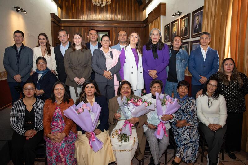 Ayuntamiento de San Juan del Río entrega galardón “Sara Pérez Romero” a mujeres destacadas