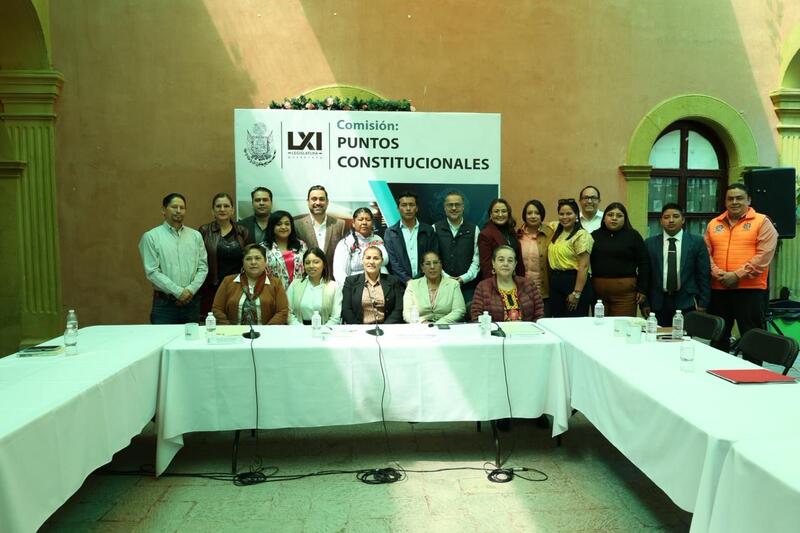 Sesionó Comisión de Puntos Constitucionales en Tolimán, para el análisis de la Iniciativa de reforma a la Constitución Política de Querétaro Sesionó Comisión de Puntos Constitucionales en Tolimán, para el análisis de la Iniciativa de reforma a la Constitución Política de Querétaro