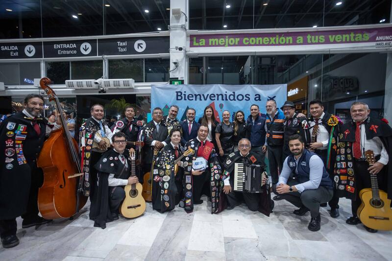 Regresan a Querétaro 52 personas tras gestiones del Gobierno estatal