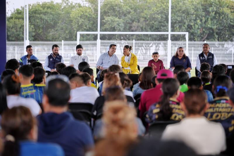 Rehabilitan cancha en la Unidad Deportiva “Plutarco Elías Calles” para fortalecer el deporte y la convivencia juvenil Rehabilitan cancha en la Unidad Deportiva “Plutarco Elías Calles” para fortalecer el deporte y la convivencia juvenil