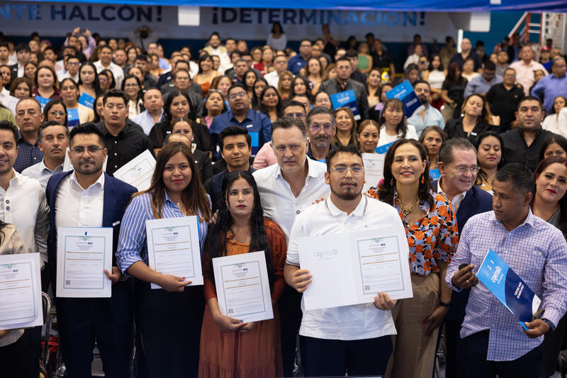 Más de dos mil queretanos concluyen bachillerato con programa estatal Borrador automático