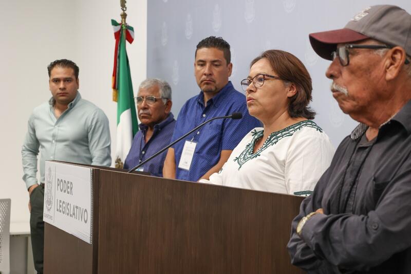 Vecinos y diputados de Morena exigen clausura de basurero en Corregidora por presuntas irregularidades