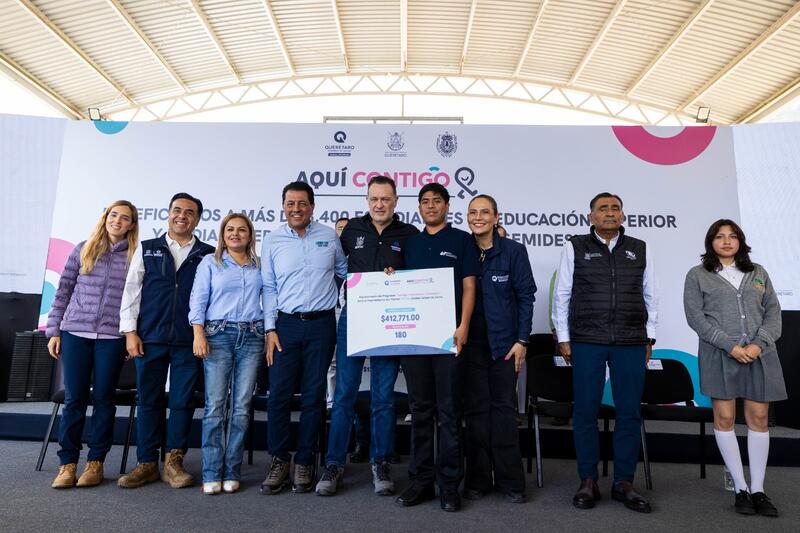 Fortalecen educación en la Sierra Gorda con entrega de equipamiento escolar