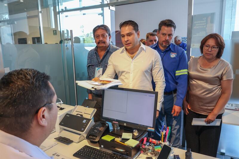 Propone Eric Silva reforma para regular servicios de grúas y corralones en Querétaro Borrador automático