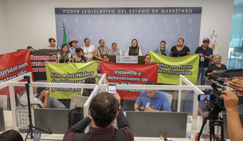 Vecinos de San José el Alto exigen mayor seguridad; Claudia Gayou plantea reformas a consultas ciudadanas