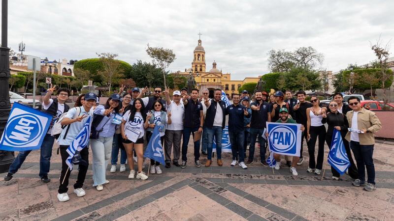 PAN Querétaro reúne 45 mil firmas para solicitar al INE el retiro del registro de Morena PAN Querétaro reúne 45 mil firmas para solicitar al INE el retiro del registro de Morena