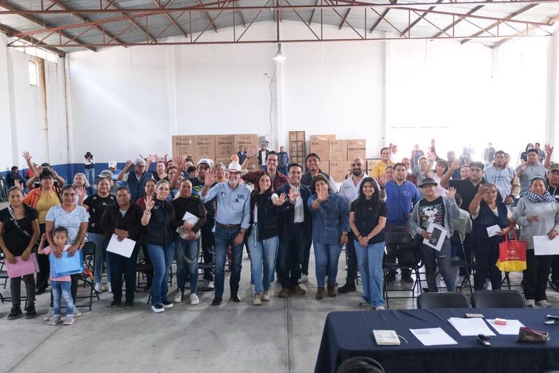 Luis Nava entrega apoyos del Programa Coinversión Social a familias de Pedro Escobedo Borrador automático