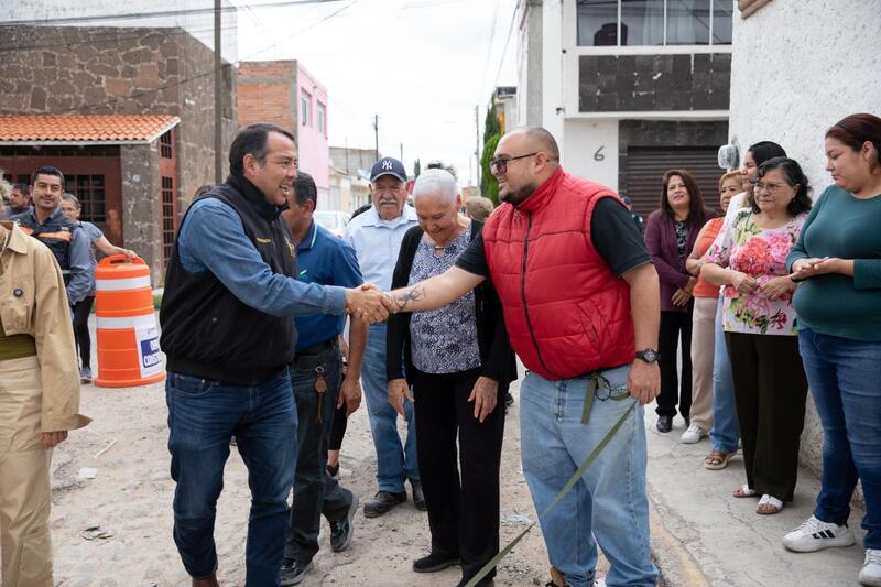 Roberto Cabrera inicia rehabilitación de la calle 12 en la colonia Indeco con inversión superior a 3.4 mdp Borrador automático