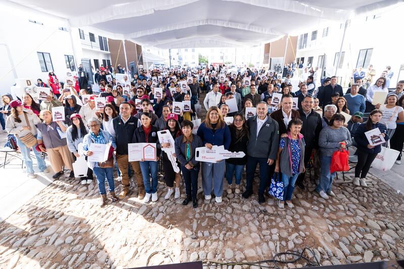 Mauricio Kuri respalda programa de vivienda que beneficia a familias queretanas Borrador automático