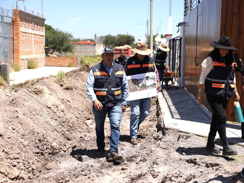 Roberto Cabrera supervisa obras en Santa Cruz Nieto y Solares Banthí por 8.7 mdp Borrador automático