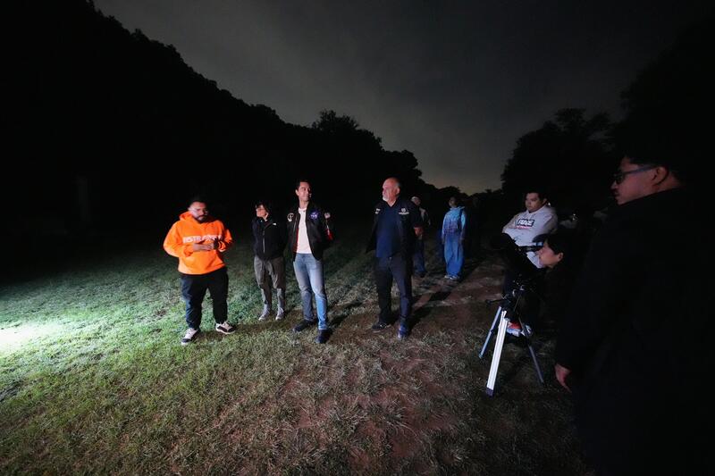 Familias disfrutan del Eclipse Lunar 2026 desde Joya La Barreta Borrador automático