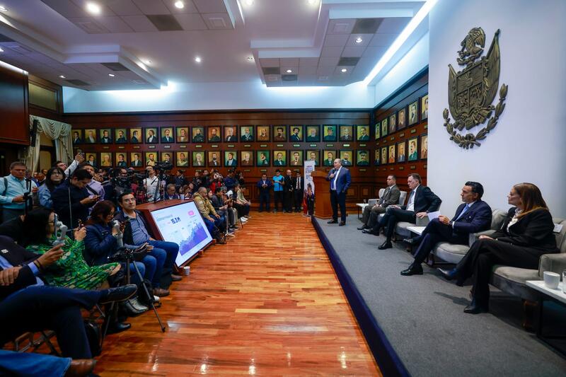 Querétaro, referente nacional en política social, movilidad e infraestructura: Kuri Borrador automático
