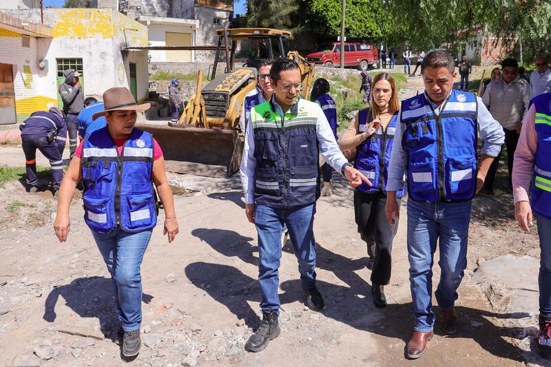 Chepe Guerrero lleva jornada de limpieza y supervisa obras de servicios básicos en La Cueva Chepe Guerrero lleva jornada de limpieza y supervisa obras de servicios básicos en La Cueva
