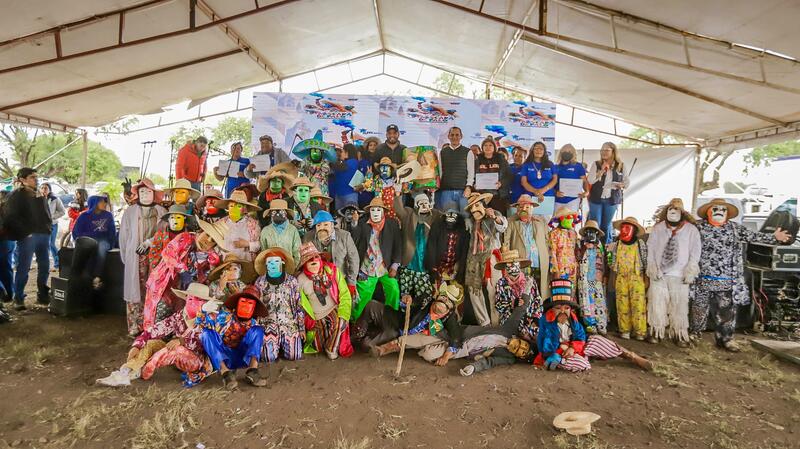 La Valla celebra sus tradiciones con el Tercer Festival de la Máscara de Palo, Danzas y Xhitases Borrador automático