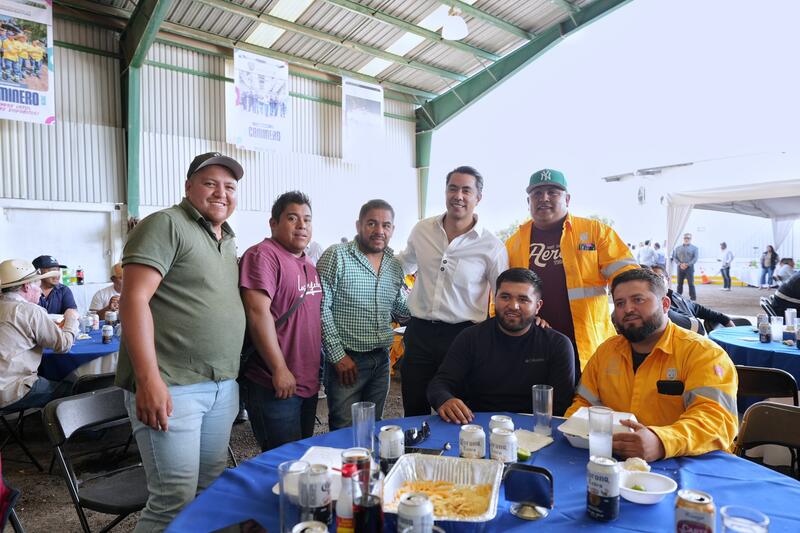 Felifer Macías reconoce labor de camineros de la CEI Borrador automático