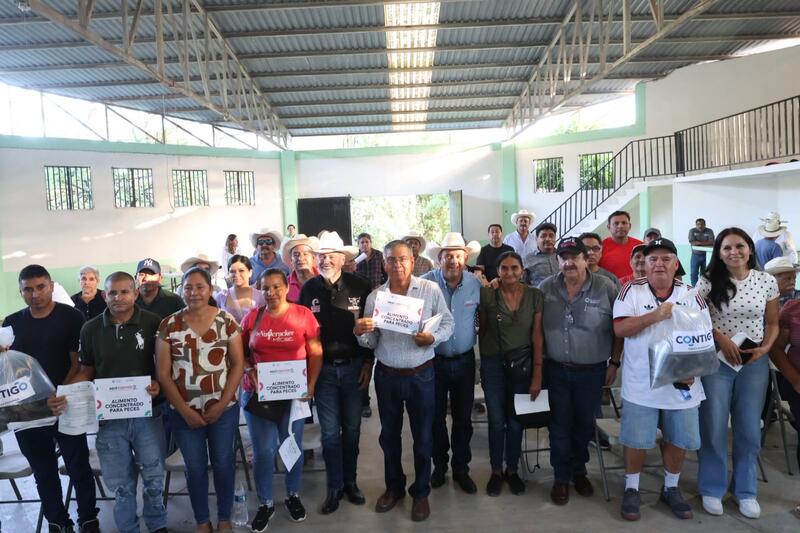 SEDEA entrega alimento y 14 mil alevines a acuicultores de la Sierra Borrador automático