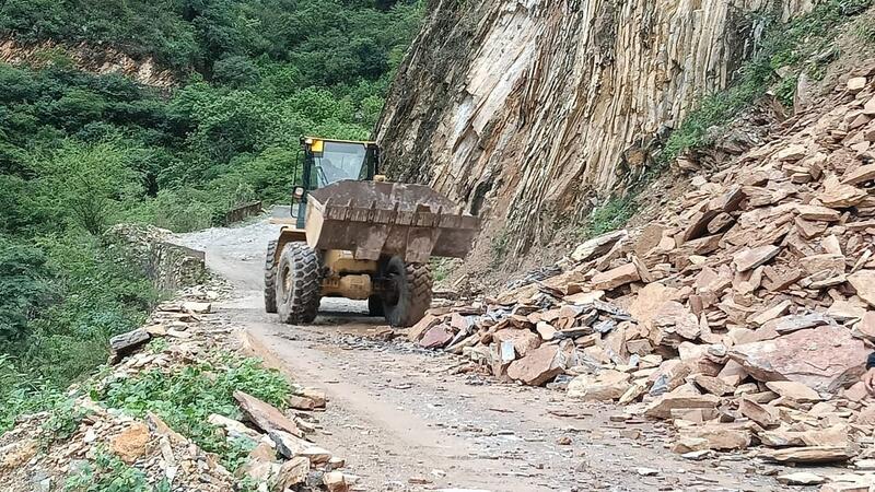 CEI libera camino hacia La Redonda tras derrumbe en San Joaquín Borrador automático
