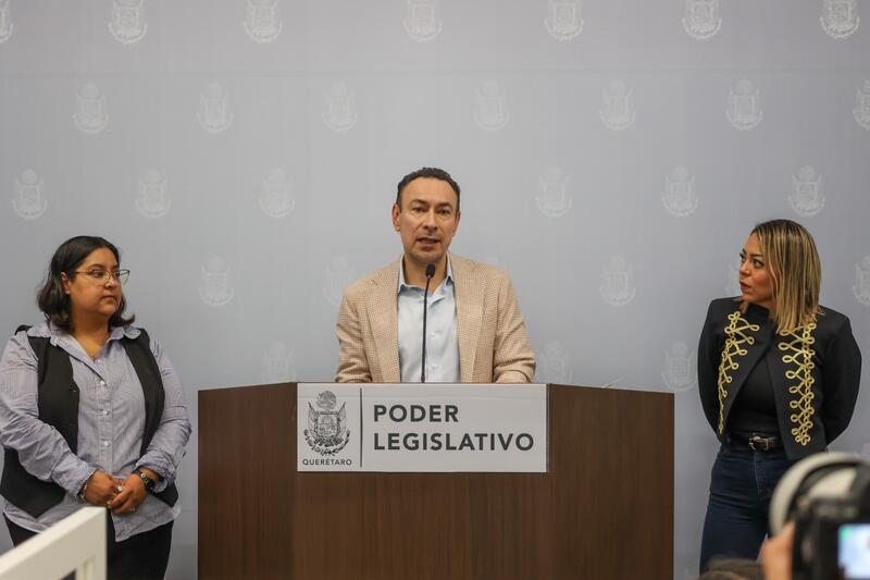 Arturo Maximiliano propone regular el uso de pirotecnia en Querétaro Borrador automático
