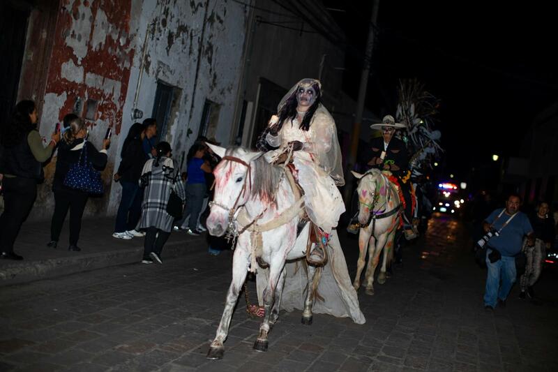 Cabalgata de los Muertos reúne a familias sanjuanenses en el Centro Histórico Borrador automático