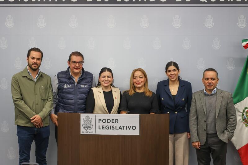 Guillermo Vega pide a Morena gestionar más presupuesto federal para la UAQ Borrador automático